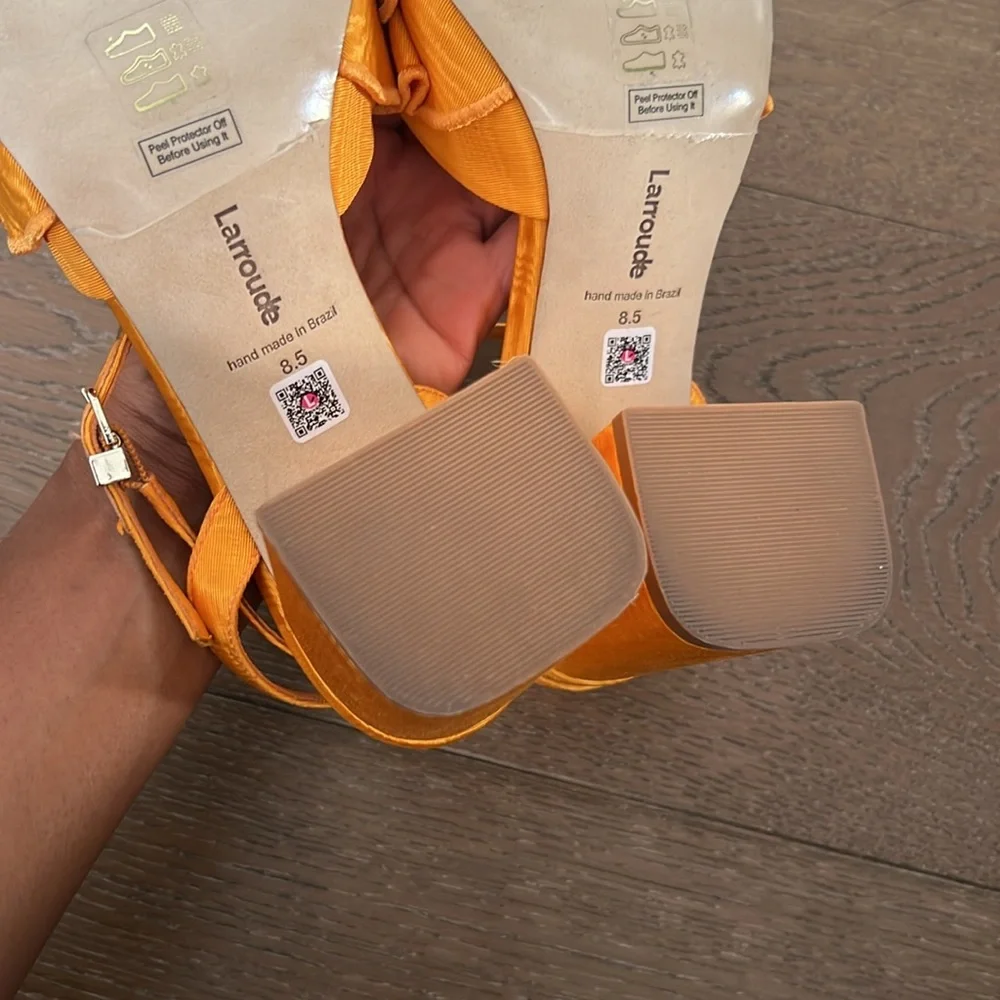 NEW Larroude Orange Selena Ruffle Sandal NWB - Picture 8 of 13